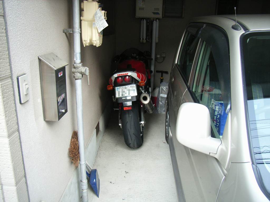 YAMAHA YZF-R1(’99)