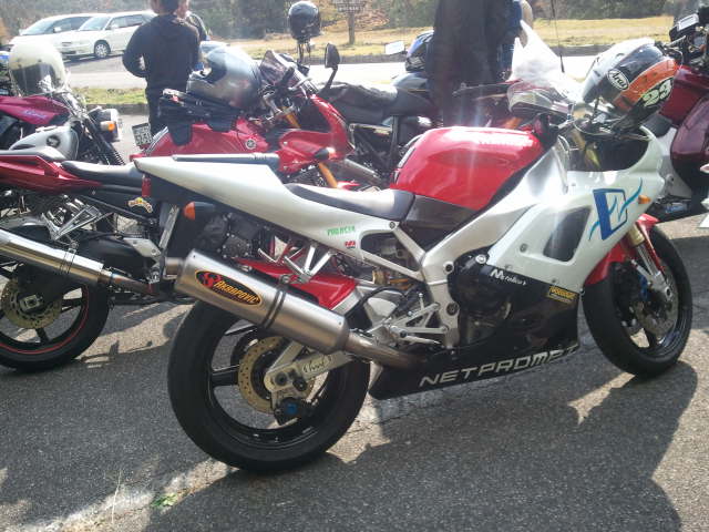 YAMAHA YZF-R1(’99)